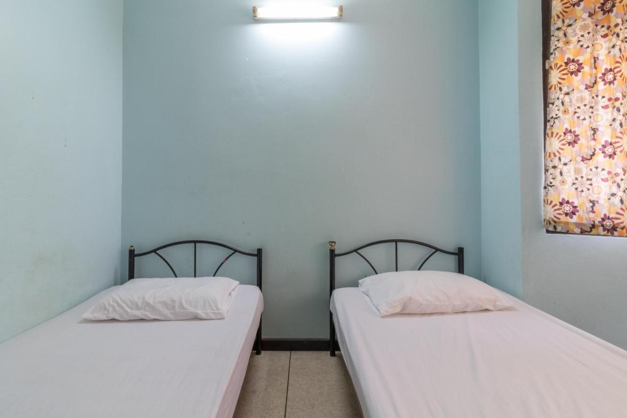 7 Holder Guesthouse Bangkok Ngoại thất bức ảnh