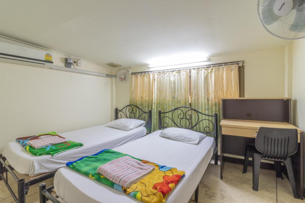 7 Holder Guesthouse Bangkok Ngoại thất bức ảnh