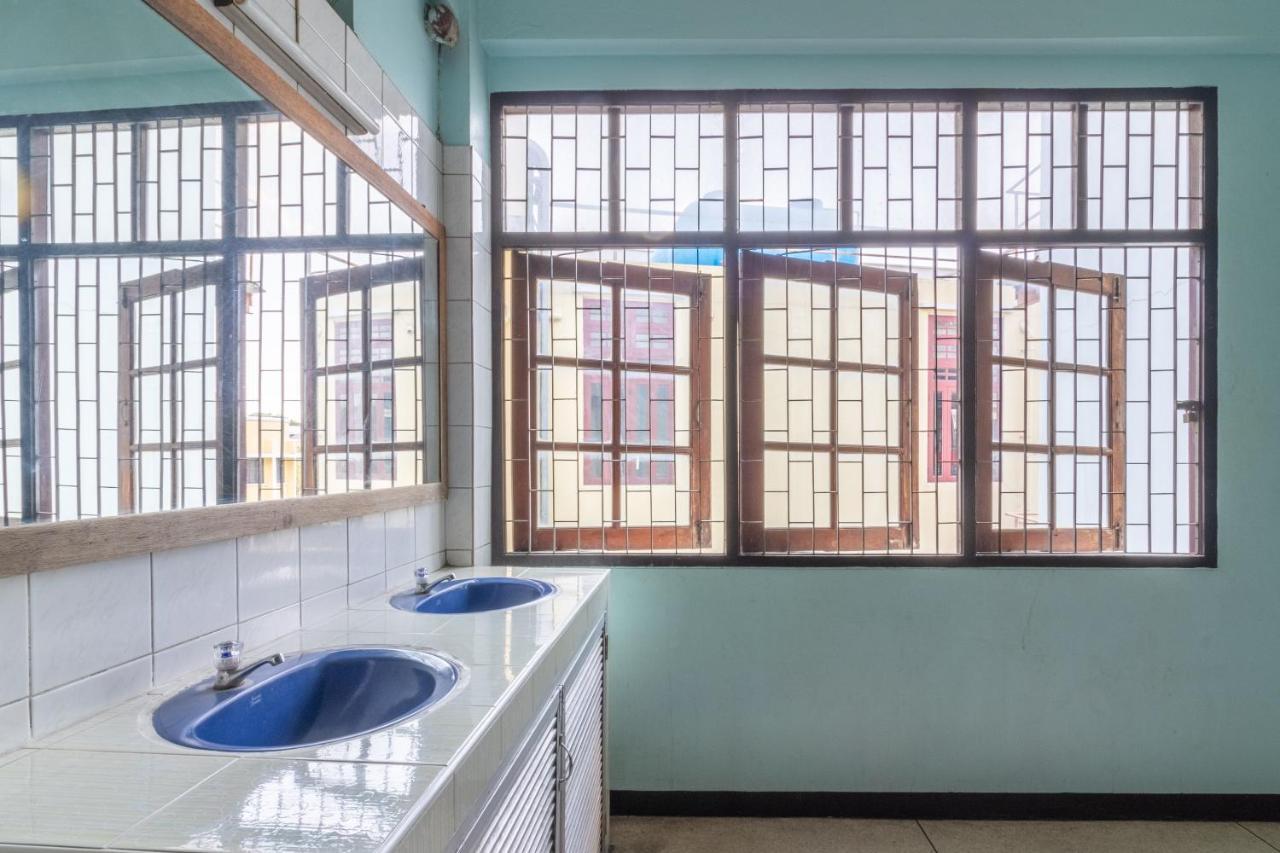 7 Holder Guesthouse Bangkok Ngoại thất bức ảnh
