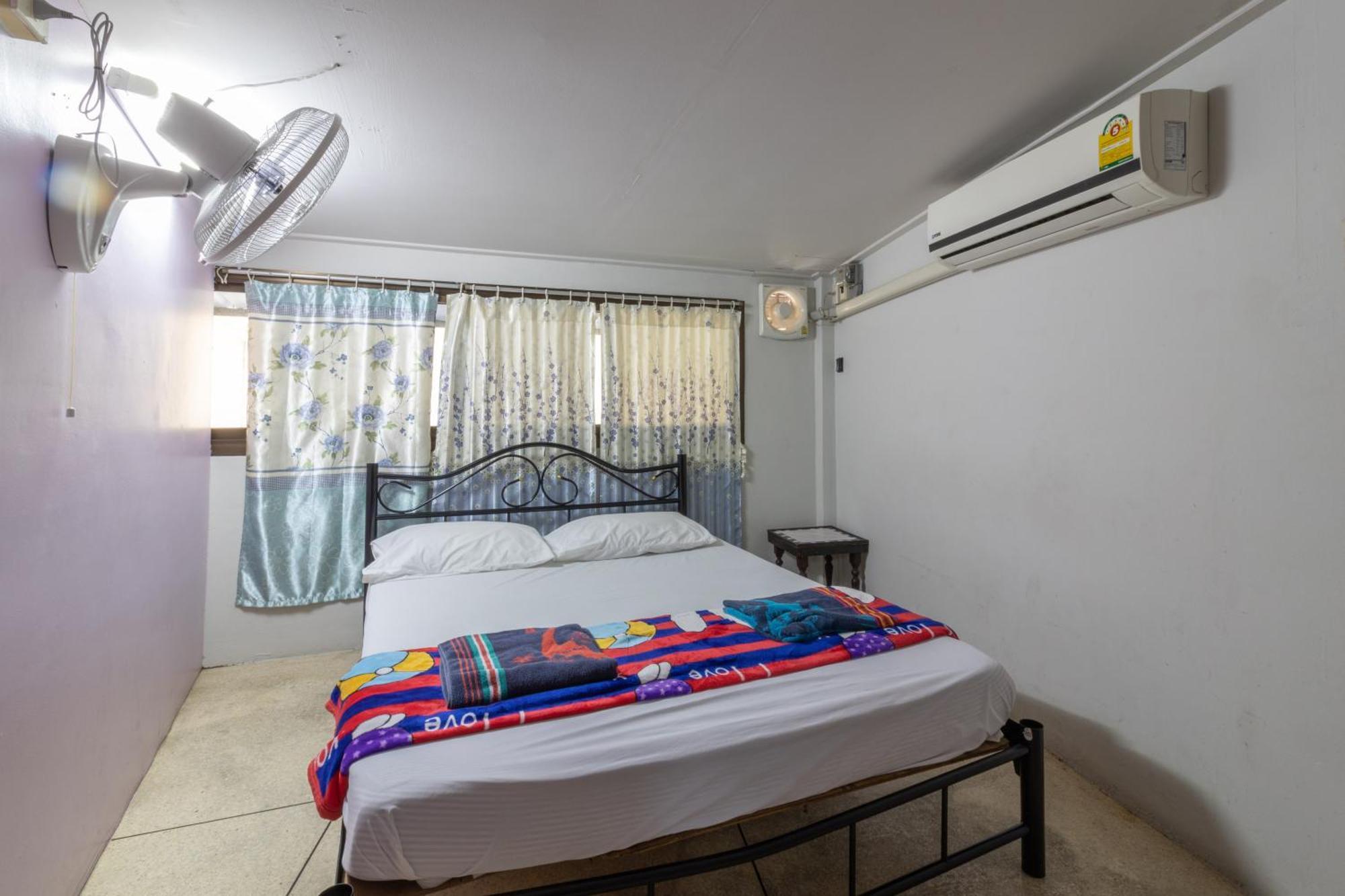 7 Holder Guesthouse Bangkok Ngoại thất bức ảnh